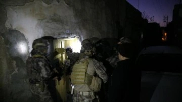 Şanlıurfa'da şafak operasyonu: 60 g&ouml;zaltı