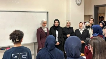 Şara'nın eşi Latife El Durubi'den Kadıköy Anadolu İmam Hatip Lisesi'ne ziyaret