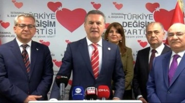 Sarıg&uuml;l'den bayram mesajı: Bug&uuml;n kucaklaşacağız, barışacağız