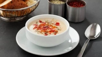 Sarımsaklı un &ccedil;orbası tarifi, nasıl yapılır?