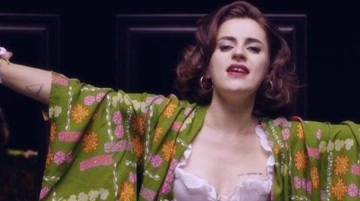 Şarkıcı Ceylan Ertem, doğal gaz faturasının binlerce lira gelmesine tepki g&ouml;sterdi: Haram ola