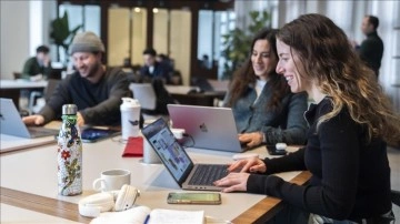 Sayıları artan ortak ofis alanları girişimcilerin maliyetlerini azaltarak b&uuml;y&uuml;melerini sağlıyor