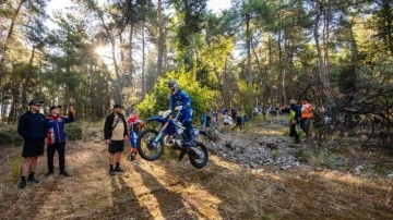 Sea To Sky Enduro Motosiklet Yarışı’nın Orman Etabı’nda lider Manuel Lettenbichler