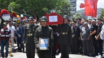 Şehit albay son yolculuğuna uğurlandı