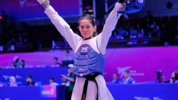 Seninle gurur duyuyoruz Emine! Milli sporcumuz Dünya şampiyonu oldu