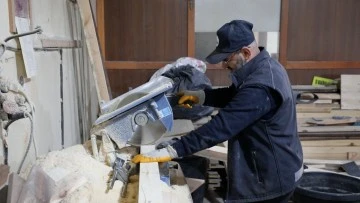 Sera At&ouml;lyelerinde &Uuml;retim S&uuml;r&uuml;yor.