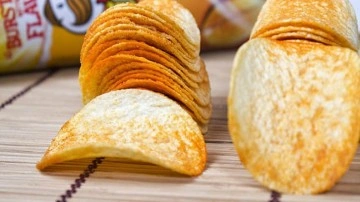 Sessiz sedasız kaybolan cipsler Türkiye'ye dönüyor! Yeni fiyatı tepki çekti