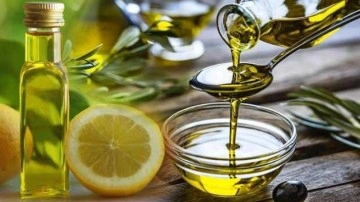 Sigaranın zehrini karaciğerden s&ouml;k&uuml;p atıyor! 1 kaşık limon ve zeytinyağını birlikte t&uuml;ketirseniz...