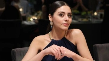 Sıla T&uuml;rkoğlu'nun yıllar &ouml;nceki estetiksiz hali ortaya &ccedil;ıktı