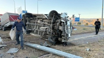 Sivas'ta korkunç kaza: 15 işçi yaralandı!