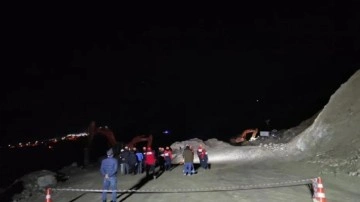 Sivas'ta maden ocağında göçük: 1 işçiyi kurtarma çalışmaları sürüyor