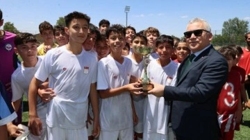 Sivasspor 2 kulvarda şampiyon oldu