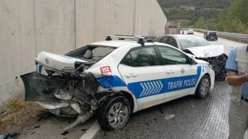 Son dakika: Polis aracına otomobil çarptı: 2'si polis 8 yaralı