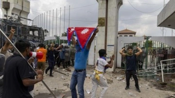 Sosyal medya yasaklanmıştı... Nepal’de kanlı protesto!