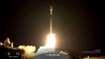 SpaceX durmuyor... D&uuml;nya genelindeki Starlink uydu sayısında rekor artış!