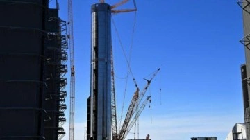 SpaceX'in yeni dev roketi testler i&ccedil;in hazır