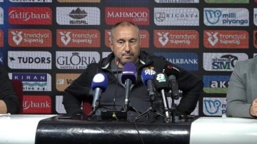 Stoilov oyuncularına sert çıktı: Yeterli olmuyor