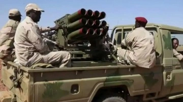 Sudan'da diplomasi çöktü, kılıçlar çekildi! Petrol bölgesindeki kilit kasaba düştü!