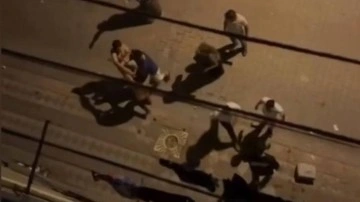 Sultangazi’de iki aile arasında sokak ortasında bıçaklı sopalı kavga: 1 yaralı