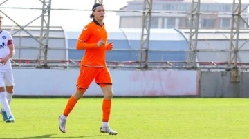 Süper Lig'de oynuyordu: 22 yaşında şöhreti bırakıp 3. Lig ekibine imza attı