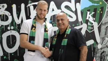 Süper Lig ekibinde flaş transfer! Galatasaray'ın rakibinden aldılar