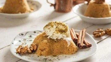 S&uuml;ts&uuml;z en kolay irmik helvası tarifi! Kandil akşamı mis gibi kokan irmik helvası yapımı