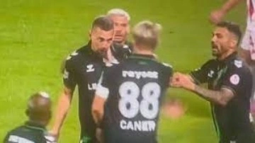 Takım arkadaşına tokat atan Caner Erkin'in cezası belli oldu