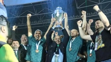 Takımdan ayrılacağını açıklamıştı, resmileşti! Şampiyon hoca veda etti