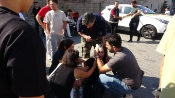 Taksim'de polis aracı aydınlatma direğine çarptı: 4 polis yaralı