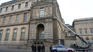 Tarihi Louvre Müzesi soygununda skandal itiraf!