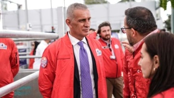 TFF Başkanı Hacıosmanoğlu'ndan Selçuk Bayraktar'a hediye!