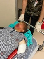 Torun dedesi ile babaannesini k&uuml;rekle d&ouml;vd&uuml;