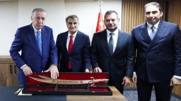 Trabzonspor'dan Başkan Erdoğan'a anlamlı hediye