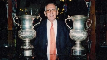 Trabzonspor ve T&uuml;rk futbolunun efsane ismi &Ouml;zkan S&uuml;mer'siz 5 yıl...