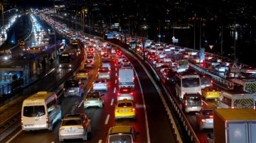 Trafikte yeni bir döneme giriliyor: 36 maddelik trafik yasası Meclis’te!