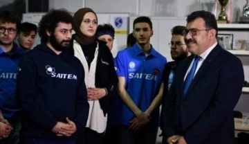 T&Uuml;BİTAK Başkanı Mandal, TEKNOFEST ikincisi ile buluştu