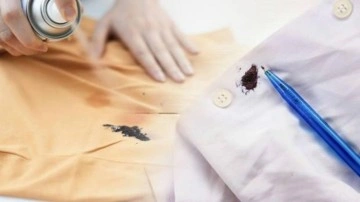 T&uuml;kenmez kalem lekesi nasıl &ccedil;ıkar? Kıyafetten t&uuml;kenmez kalem lekesini &ccedil;ıkarma y&ouml;ntemleri...