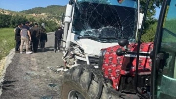 Tunceli’de öğrenci servisi kaza yaptı: 8 öğrenci yaralandı