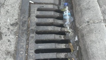 Turizm kentinde 5 gündür tonlarca içme suyu boşa akıyor
