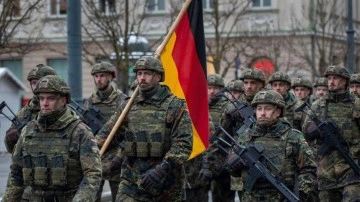 Türk asıllı asker İsrail'i desteklemediği için görevden alındı! Mahkemeden emsal karar
