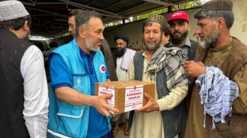 Türk Kızılay ve TDV Afganistan'da ihtiyaç sahiplerini sevindirdi