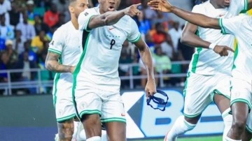 Türkiye'den 5 yıldız sahaya çıktı! 5 gollü maça Osimhen damgası