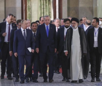 T&uuml;rkiye-İran-Rusya &Uuml;&ccedil;l&uuml; Zirvesi'nin ardından ortak a&ccedil;ıklama yayımlandı A&ccedil;ıklaması