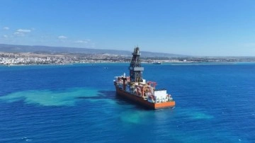 Türkiye'nin en yeni sondaj gemisi Mersin Taşucu'nda