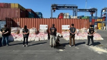 Türkiye ve İspanya’dan ortak operasyon: 1,7 ton fosil ununa emdirilmiş kokain