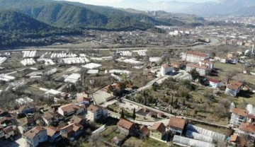 T&uuml;rkiye&rsquo;nin en kalabalık ikinci k&ouml;y&uuml; &uuml;nl&uuml; marka ile d&uuml;nyayı giydiriyor