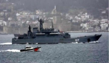 T&uuml;rkiye'nin Rus savaş gemilerine izin vermemesi İngiliz basınında