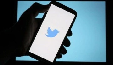 Twitter &ouml;nce banladı, sonra &ouml;z&uuml;r diledi