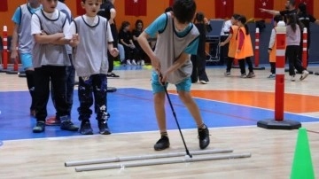 Ümraniye’de ara tatil etkinliklerinde yüzlerce çocuk bir araya geldi