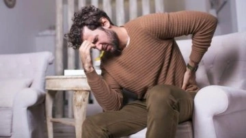 &Uuml;roloji Uzmanı Prof. Dr. Cem G&uuml;ler anlattı: B&ouml;brek taşı b&ouml;brek yetmezliği yapar mı?